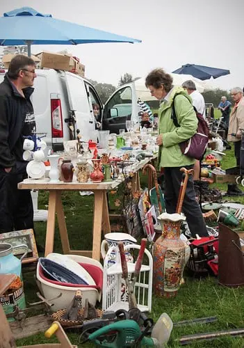 Foire du 30 Avril - Montceaux-l'Etoile 71 | Brocante 71 - Vide-Grenier 71 - Puces 71